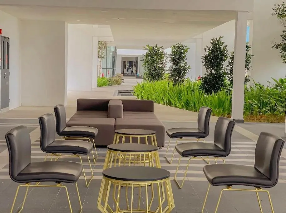 Апартаменты Infinity Pool, Urban Suites, Georgetown, 2 Car Parks By Star Home Малайзия